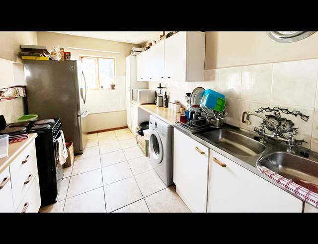 3 BEDROOM TOWNHOUSE RENTED IN HUMEWOOD